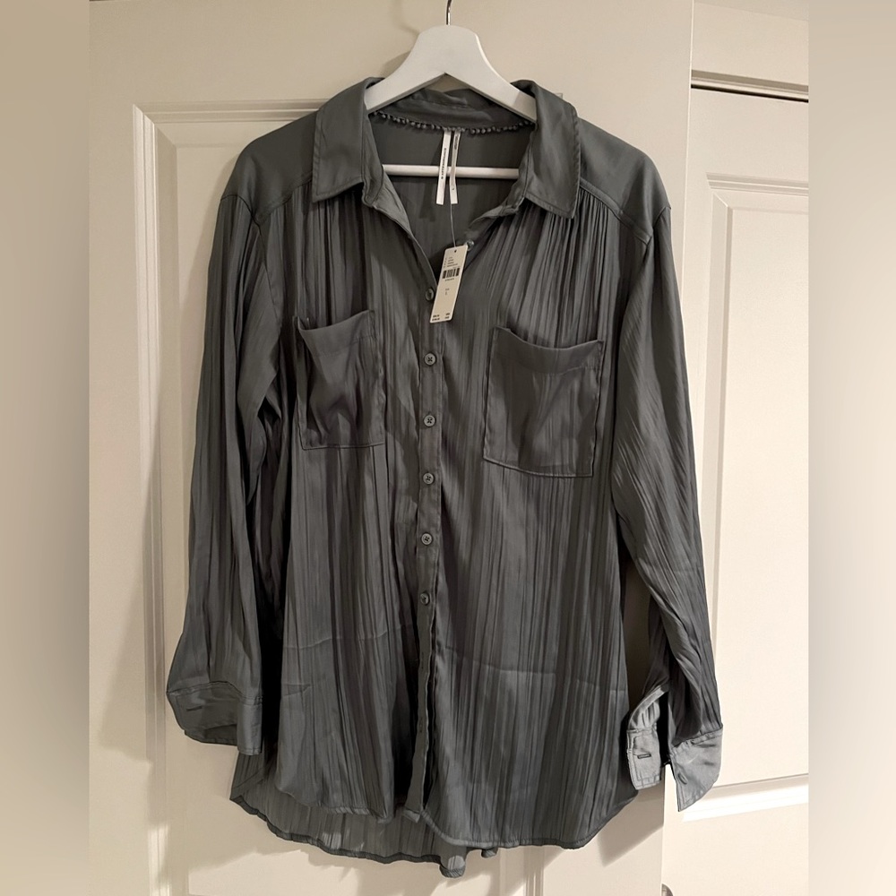 Anthropologie women’s top size large